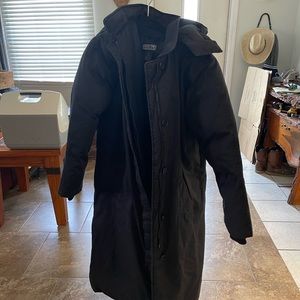 Lands End women’s Winter Coat - long black